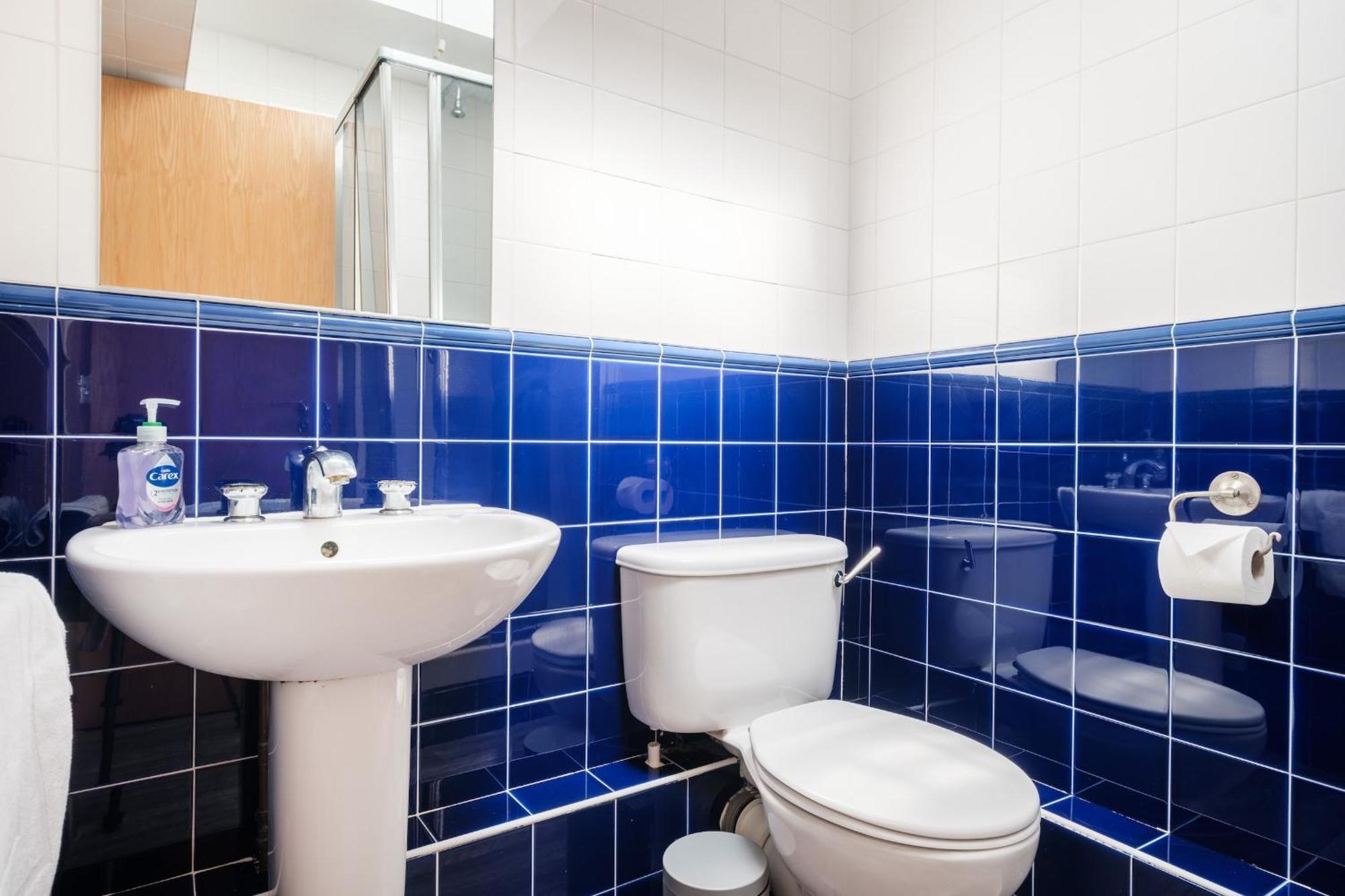 לונדון 2Br Penthouse With Terrace - Heart Of Holborn - Cityapartmentstay מראה חיצוני תמונה