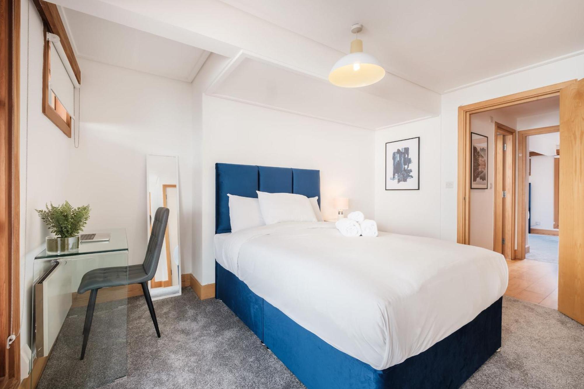 לונדון 2Br Penthouse With Terrace - Heart Of Holborn - Cityapartmentstay מראה חיצוני תמונה
